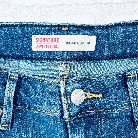 Signature Levi Strauss Womens Mid Rise‎ Bootcut Jeans Blue Denim Size 12M - Picture 5 of 15
